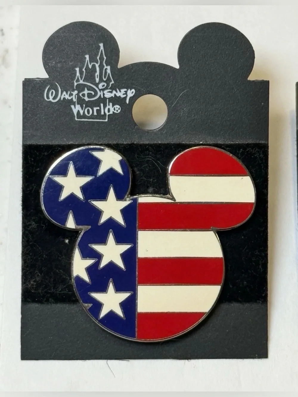 NWT Walt Disney World Lot Of Pins Sorcerer Mickey Mouse 25 Anniversary & US Flag - Picture 3 of 4